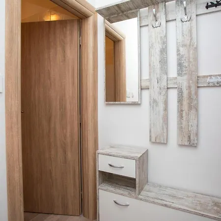 2 Bedroom Awesome In * Rabac