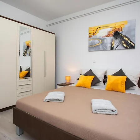 Beautiful In With Wifi Apartment