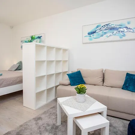 2 Bedroom Awesome In Rabac
