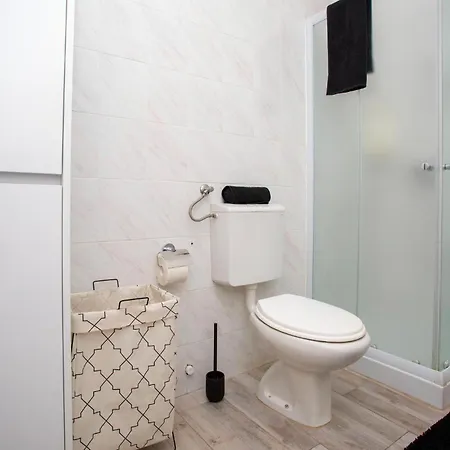 Apartament Beautiful In With Wifi Rabac