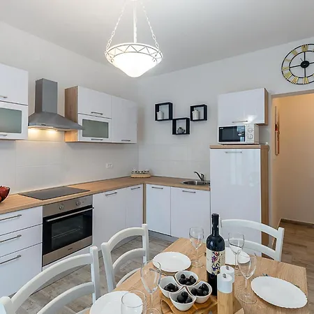 Beautiful In With Wifi Apartament Rabac